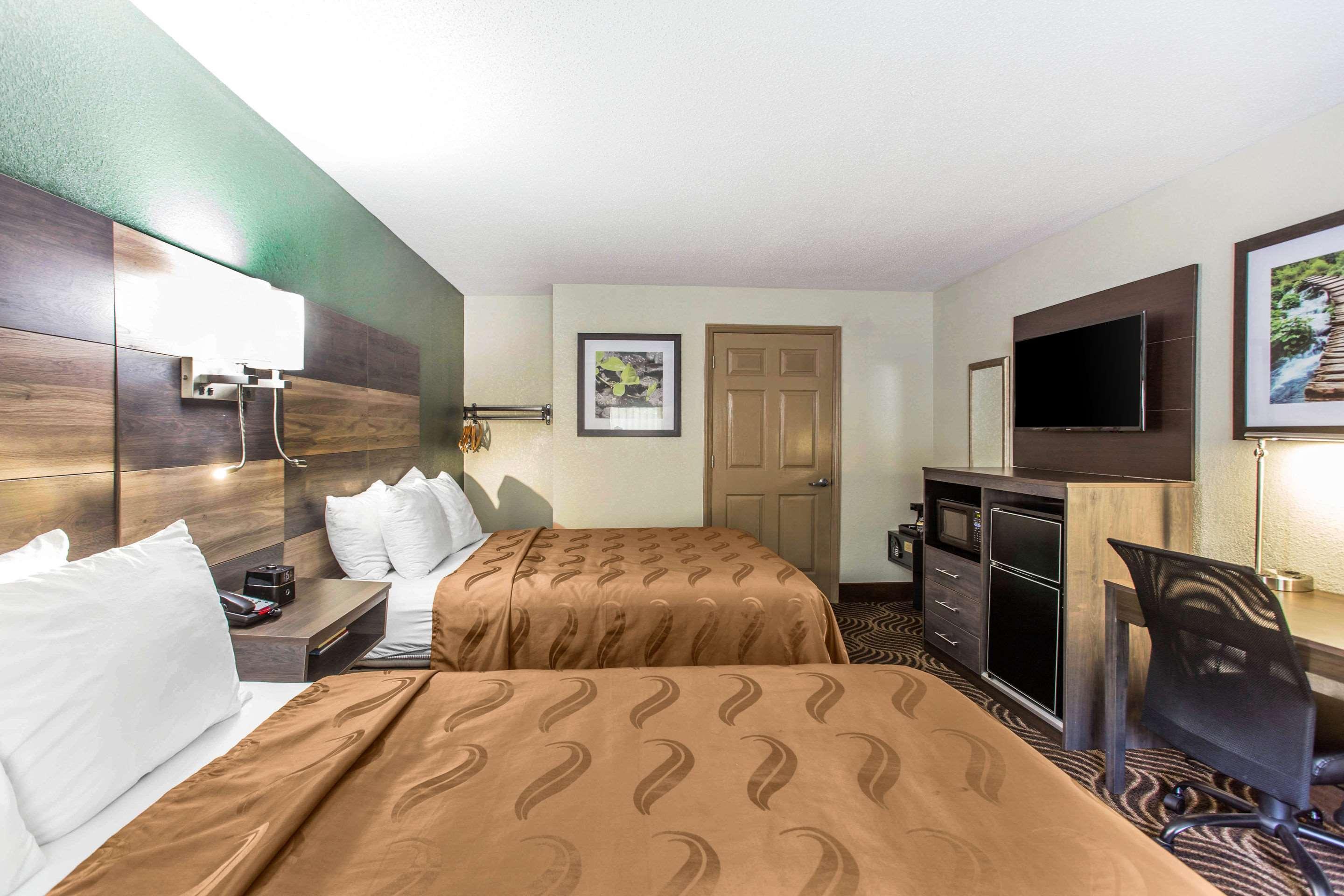 בלק מאונטיין Quality Inn מראה חיצוני תמונה
