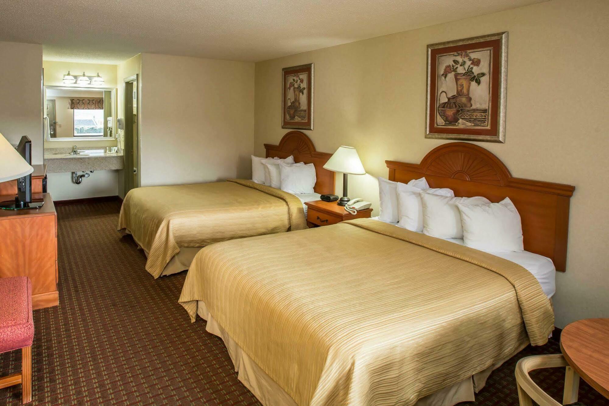 בלק מאונטיין Quality Inn מראה חיצוני תמונה